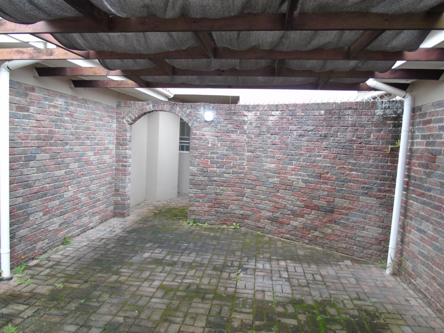 To Let 3 Bedroom Property for Rent in Nahoon Valley Park Eastern Cape